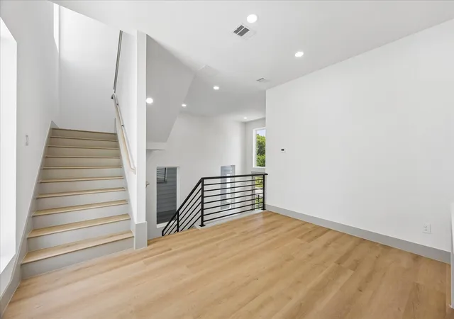 3rd image of 2953 Delafield St, Houston, TX 77023 | MLS# 50757297
