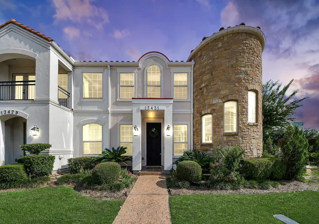 Photo 2 of Townhouse for sale at 13431 Preston Cliff Ct, Houston, TX 77077 | MLS# 59217335 | Listing updated on 2026-08-23
