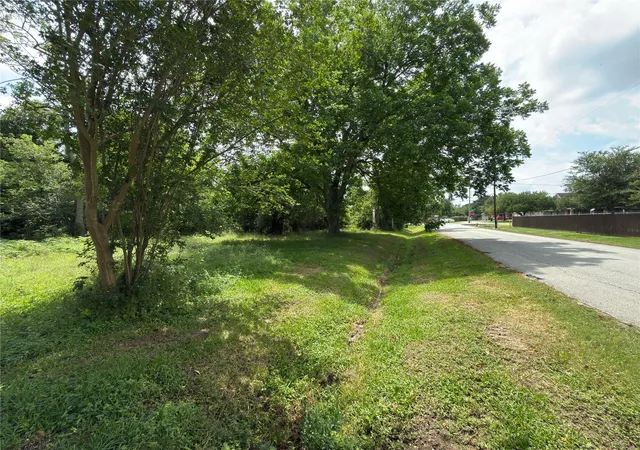 1st image of 5210 Oak Ave, Pasadena, TX 77503 | MLS# 12834306