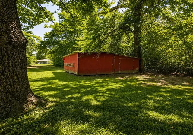 Photo 4 of Single family home for sale at 1610 Lilac Ave, Lufkin, TX 75901 | MLS# 82261248 | Listing updated on 2026-09-15