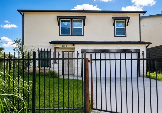 Photo 2 of Single family home for sale at 9210 Martell St, Houston, TX 77051 | MLS# 95755082 | Listing updated on 2026-08-04