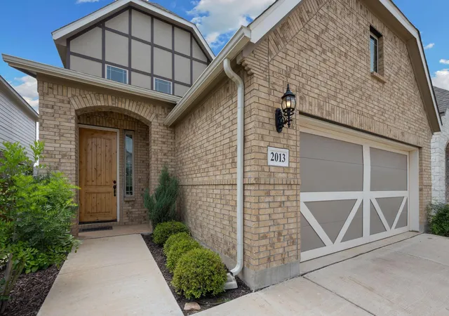 2nd image of 2013 Flametree Ave, New Braunfels, TX 78132 | MLS# 28330614