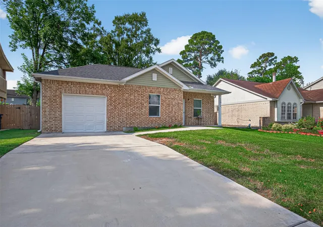 Photo 4 of Single family home for sale at 12914 Bamboo Forest Trl, Houston, TX 77044 | MLS# 52316109 | Listing updated on 2026-09-09