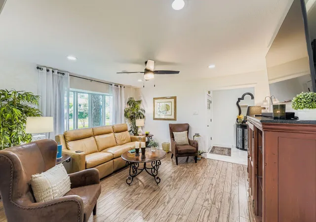 5th image of 610 Andover St, Spring, TX 77373 | MLS# 35198230