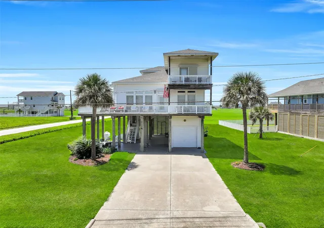 Photo 1 of Single family home for sale at 18614 Warrior Rd, Galveston, TX 77554 | MLS# 26251812 | Listing updated on 2026-09-20