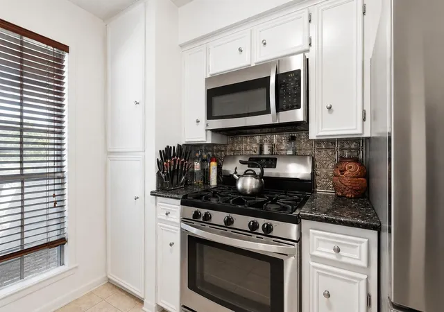 Photo 3 of Single family home for sale at 1614 Luza St, Bryan, TX 77802 | MLS# 25543758 | Listing updated on 2026-07-23