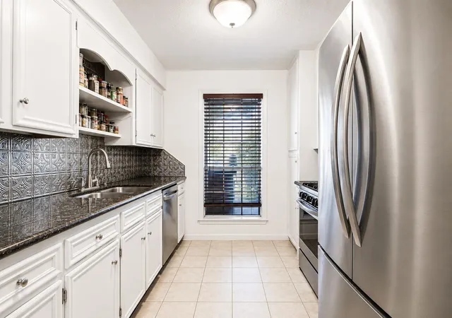 Photo 4 of Single family home for sale at 1614 Luza St, Bryan, TX 77802 | MLS# 25543758 | Listing updated on 2026-07-23