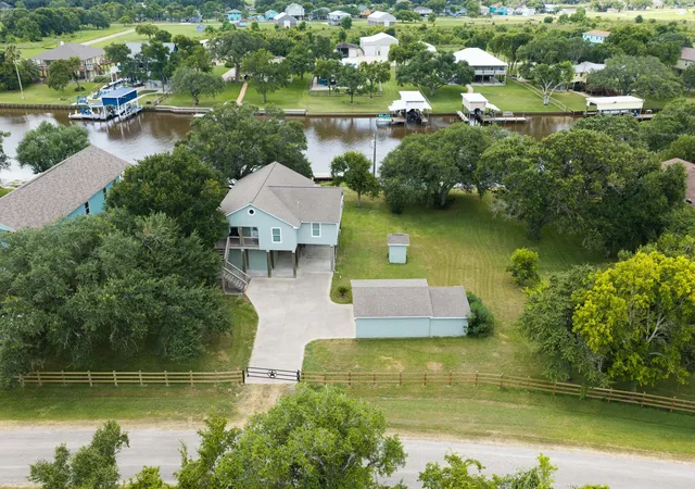 image of 1814 County Road 297, Bay City, TX 77414 | MLS# 24721637