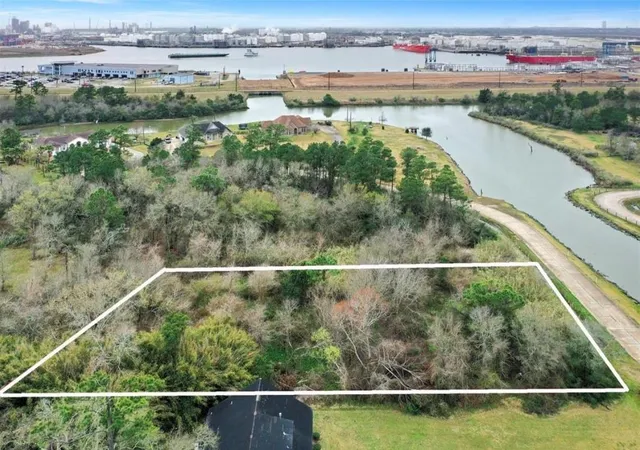 1st image of 3515 E Bayou Dr, La Porte, TX 77571 | MLS# 12914215