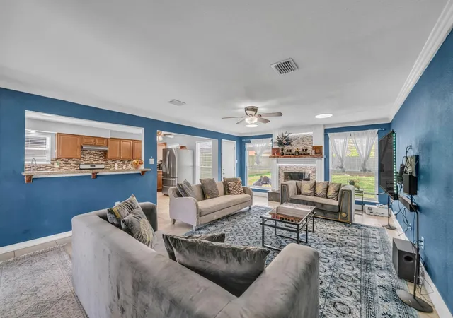 Photo 2 of Single family home for sale at 6514 Vialinda Dr, Houston, TX 77083 | MLS# 37199934 | Listing updated on 2026-08-05