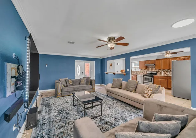Photo 3 of Single family home for sale at 6514 Vialinda Dr, Houston, TX 77083 | MLS# 37199934 | Listing updated on 2026-08-05