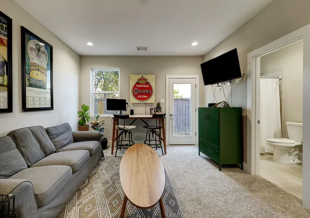 Photo 3 of Single family home for sale at 2114 Bella Amanecer Ln, Houston, TX 77055 | MLS# 17124281 | Listing updated on 2026-06-27