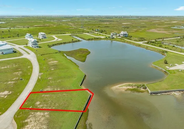Photo 3 of Sale Pending at 1506 Bay Pointe Dr, Galveston, TX 77554 | MLS# 35242632 | Listing updated on 2026-09-18