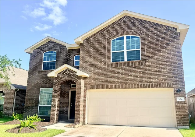 Photo 2 of Single family home for sale at 104 Kelly St, Angleton, TX 77515 | MLS# 95704680 | Listing updated on 2026-08-18
