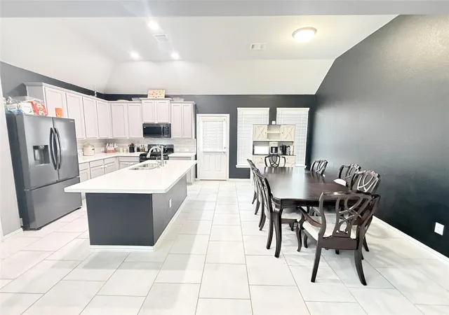 Photo 4 of Single family home for sale at 104 Kelly St, Angleton, TX 77515 | MLS# 95704680 | Listing updated on 2026-08-18