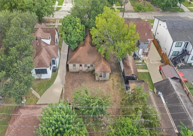 12th image of 1422 Scharpe St, Houston, TX 77023 | MLS# 80953873