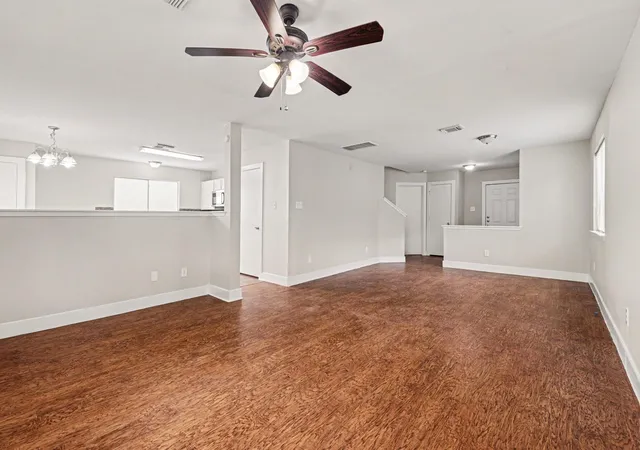 5th image of 817 Dragonfly Dr, Conroe, TX 77301 | MLS# 15337945
