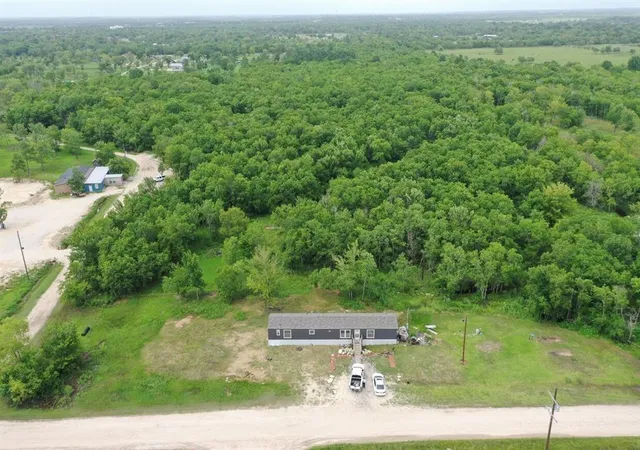 3rd image of 243 Private Road 489, Dayton, TX 77535 | MLS# 73794714