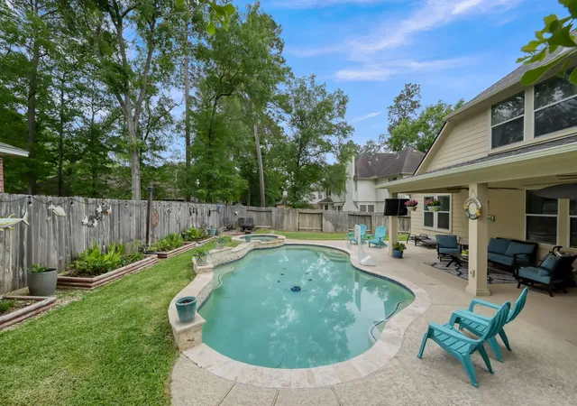 Homes for sale in Conroe, TX | 40 Westchester Dr, Conroe, TX 77304 | MLS# 68511555