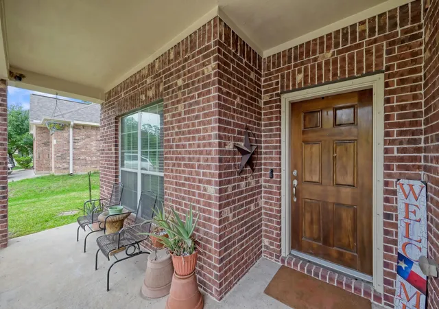 Homes for sale in Conroe, TX | 40 Westchester Dr, Conroe, TX 77304 | MLS# 68511555