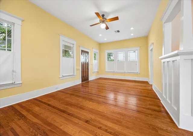Photo 4 of Sale Pending at 1219 W Drew St, Houston, TX 77006 | MLS# 25070763 | Listing updated on 2026-08-26