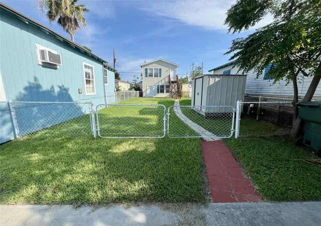 2nd image of 5109 Avenue L, Galveston, TX 77551 | MLS# 24955026