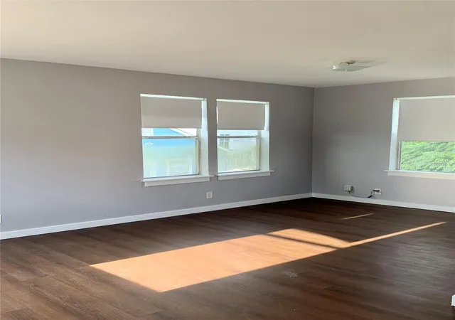 4th image of 5109 Avenue L, Galveston, TX 77551 | MLS# 24955026