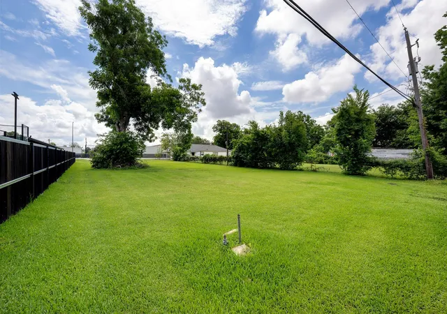 Photo 4 of Land for sale at 1923 Harland Dr, Houston, TX 77055 | MLS# 50081903 | Listing updated on 2026-07-02