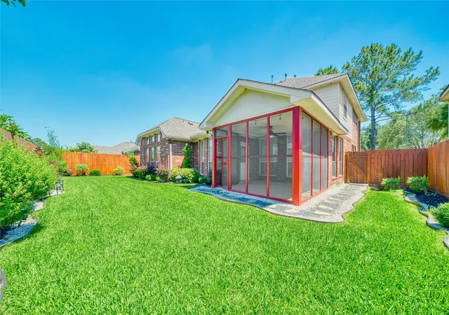 Photo 3 of Single family home for sale at 12822 Fieldcliff Ct, Houston, TX 77041 | MLS# 70086406 | Listing updated on 2026-06-03