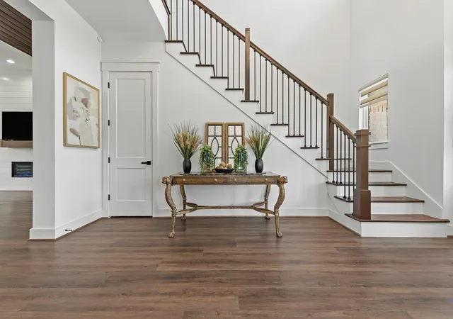 Photo 4 of Single family home for sale at 135 Bentwater Bay Dr, Montgomery, TX 77356 | MLS# 92797847 | Listing updated on 2026-08-06