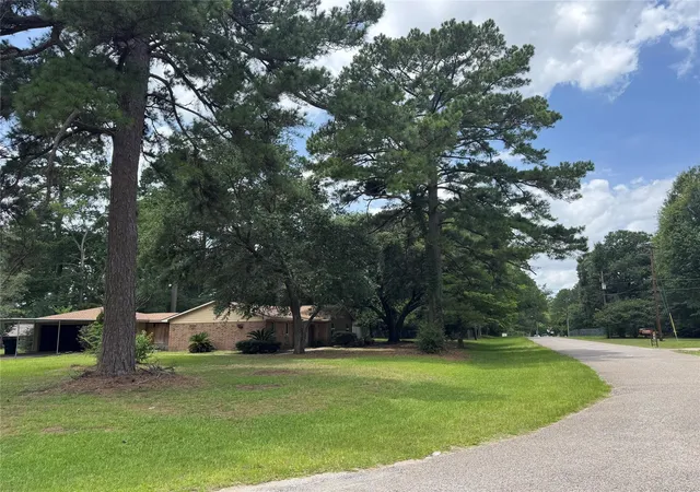 1st image of 30819 Meadow Wood Dr, Magnolia, TX 77354 | MLS# 70968447