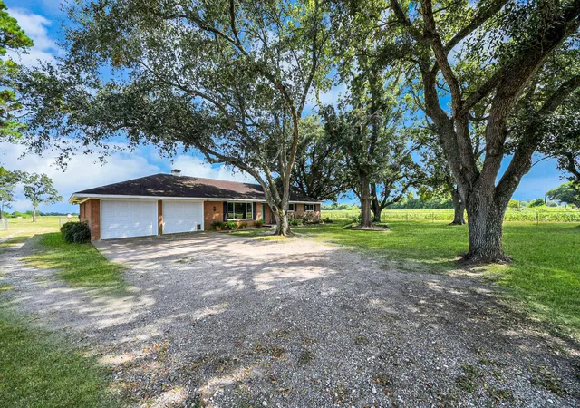 Photo 3 of Single family home for sale at 6515 Williams School Rd, Needville, TX 77461 | MLS# 97077705 | Listing updated on 2026-08-19