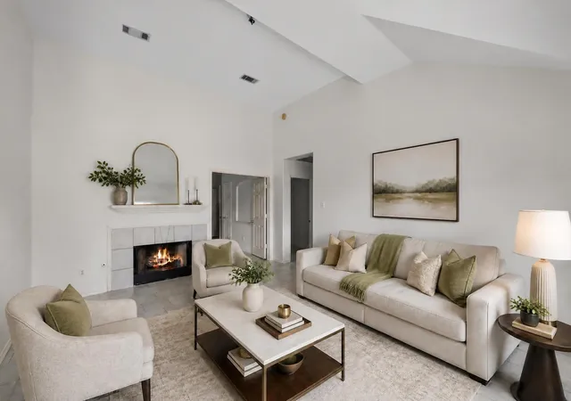 Photo 3 of Sale Pending at 16022 Sugar Tree Dr, Houston, TX 77070 | MLS# 85095430 | Listing updated on 2026-09-20