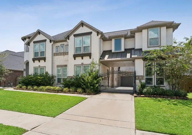 1st image of 14014 Mulberry River Ln, Houston, TX 77059 | MLS# 95033249