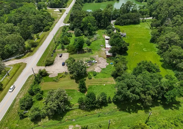 Photo 3 of Land for sale at 701 Hamblen Rd, Kingwood, TX 77339 | MLS# 63915839 | Listing updated on 2026-09-09