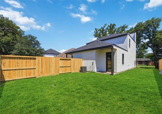 37th image of 763 Fair St, Houston, TX 77088 | MLS# 73186850