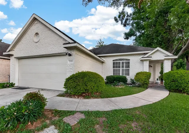 Photo 3 of Single family home for sale at 11916 Palmsprings Dr, Houston, TX 77034 | MLS# 46514490 | Listing updated on 2026-09-13