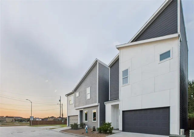 3rd image of 9607 Habitat Street, Houston, TX 77075 | MLS# 52002678