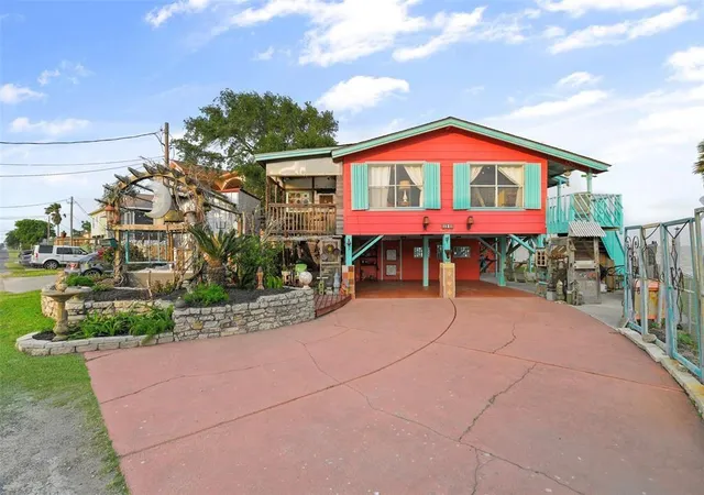 4th image of 1121 6Th St, Dickinson, TX 77539 | MLS# 13009800
