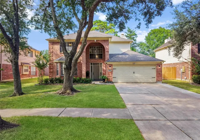 Photo 2 of Single family home for sale at 2212 Palm Lagoon Dr, League City, TX 77573 | MLS# 10510413 | Listing updated on 2026-09-19