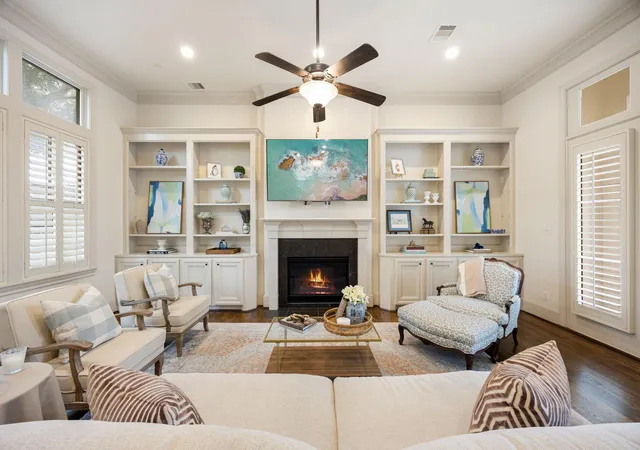 3rd image of 310 W Bell St, Houston, TX 77019 | MLS# 47256590
