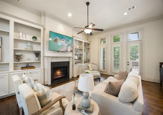 4th image of 310 W Bell St, Houston, TX 77019 | MLS# 47256590
