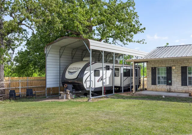 2nd image of 203 Saffle Rd, Robinson, TX 76706 | MLS# 48484330