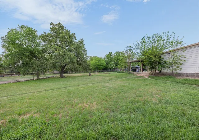4th image of 203 Saffle Rd, Robinson, TX 76706 | MLS# 48484330