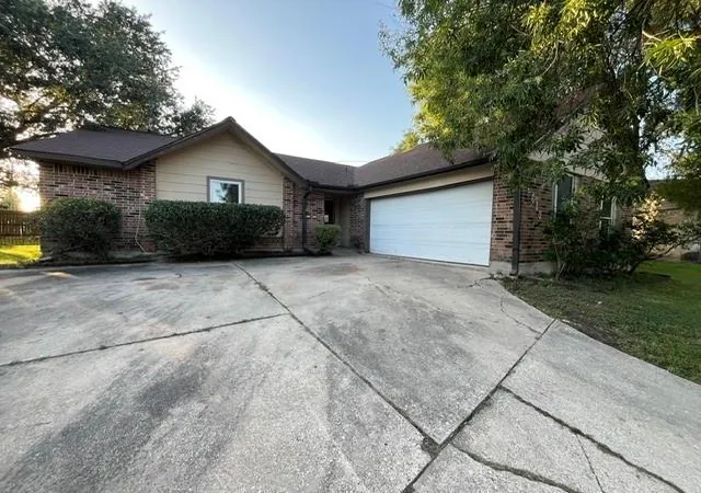 Photo 2 of Single family home for sale at 6619 Foxfern St, Houston, TX 77049 | MLS# 20404387 | Listing updated on 2026-08-03