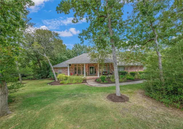 2nd image of 1625 Harpers Ferry Rd, College Station, TX 77845 | MLS# 7589413