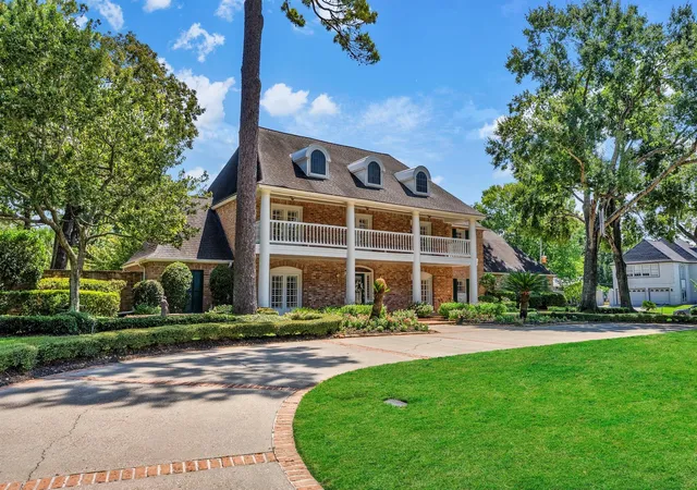 Photo 3 of Single family home for sale at 16014 Champion Dr, Spring, TX 77379 | MLS# 7252156 | Listing updated on 2026-09-22