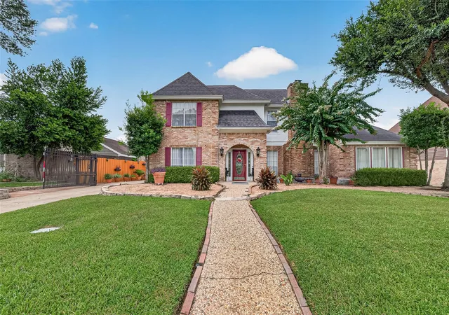 Photo 2 of Sale Pending at 1914 Wagon Gap Trl, Houston, TX 77090 | MLS# 5825629 | Listing updated on 2026-08-29
