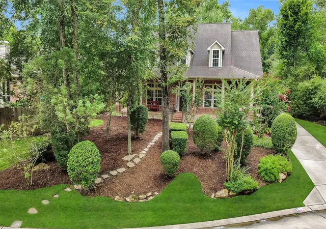 Photo 3 of Single family home for sale at 7 Larkspur Trl, Spring, TX 77382 | MLS# 43895777 | Listing updated on 2026-09-05