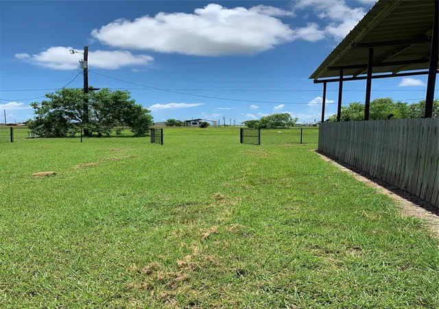 4th image of 193 Red Snapper Dr, Palacios, TX 77465 | MLS# 2396739